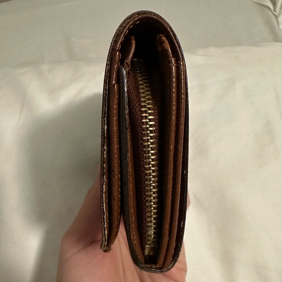 Louis Vuitton Wallet - Picture 5 of 12